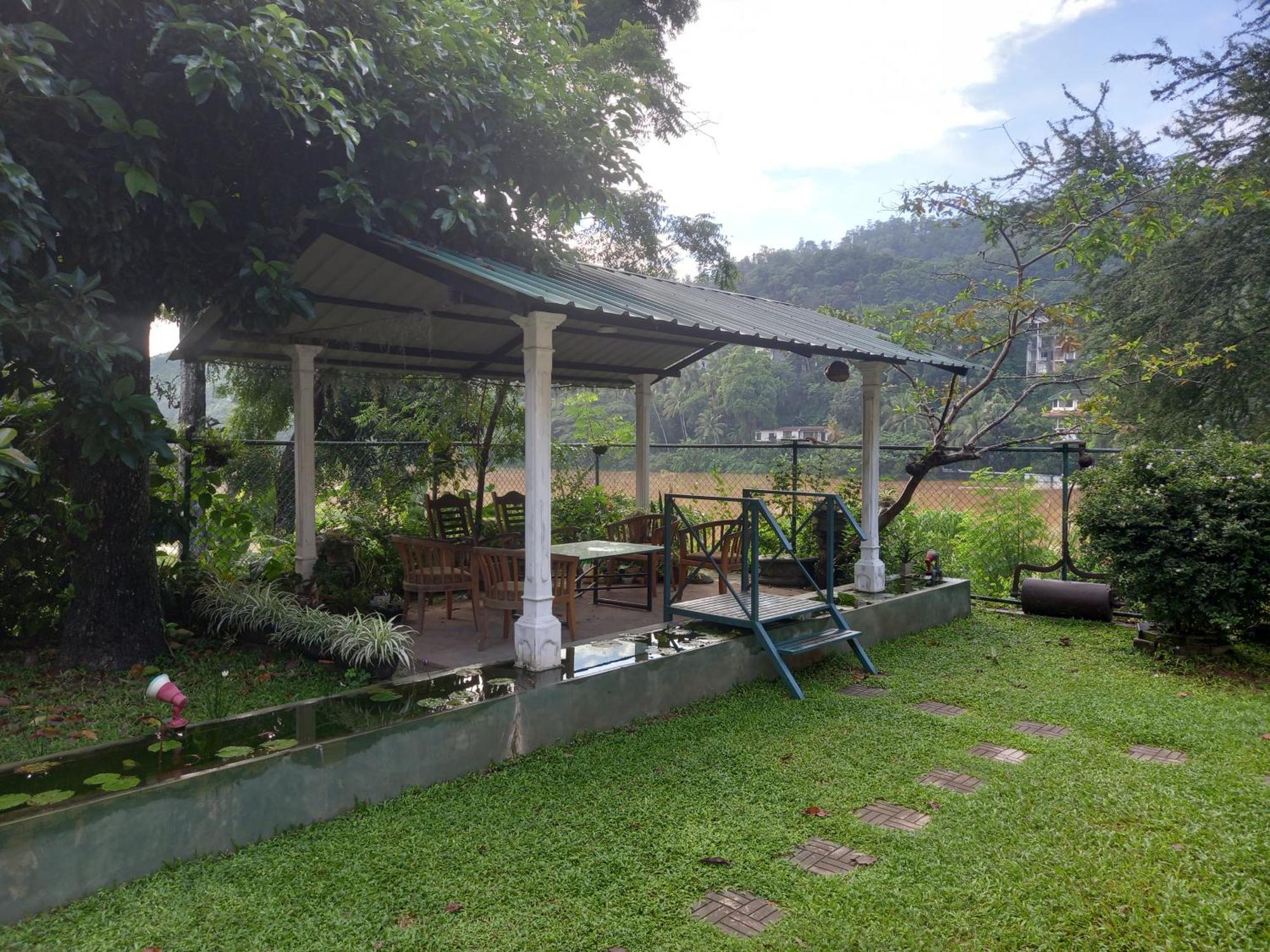 Mahaweli Shades Hotel แคนดี้ ภายนอก รูปภาพ