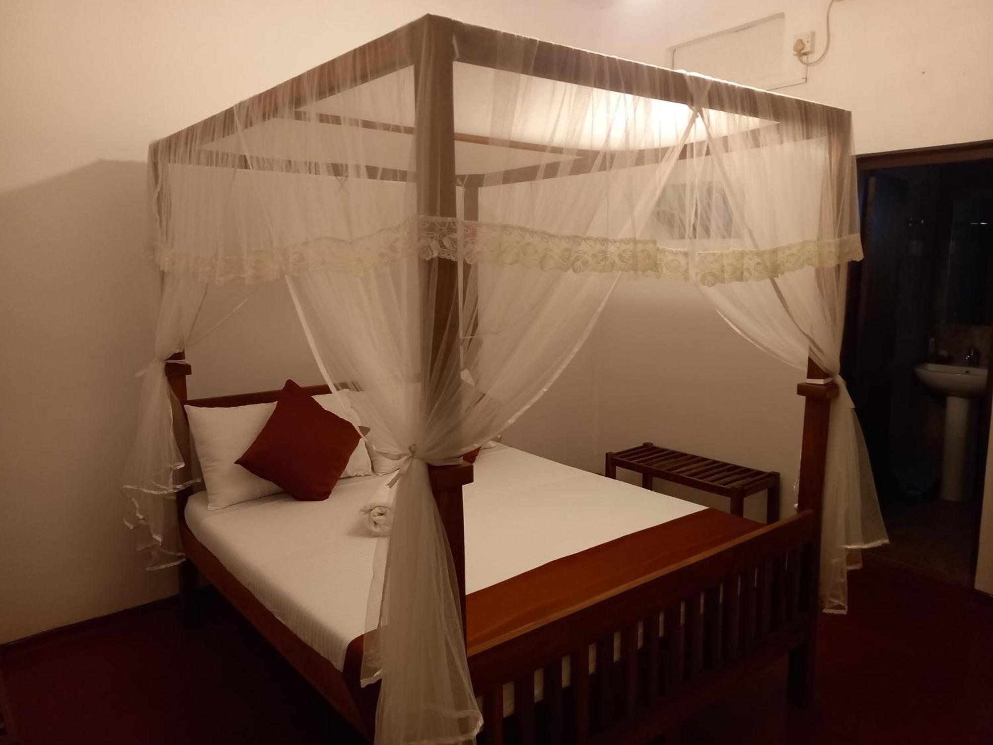 Mahaweli Shades Hotel แคนดี้ ภายนอก รูปภาพ