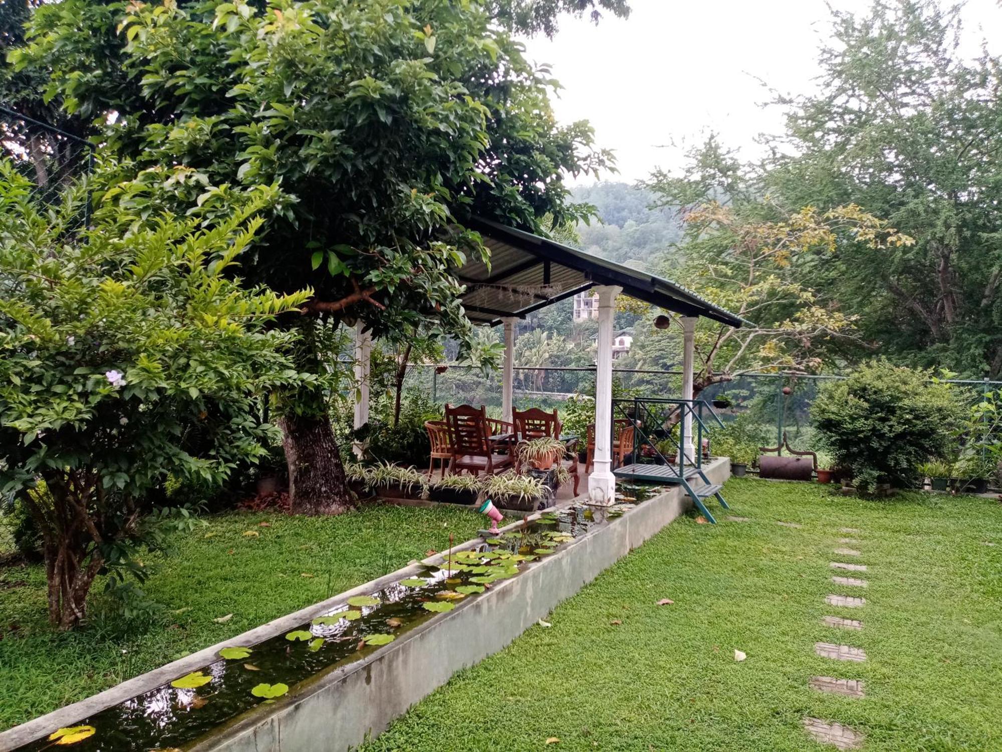 Mahaweli Shades Hotel แคนดี้ ภายนอก รูปภาพ