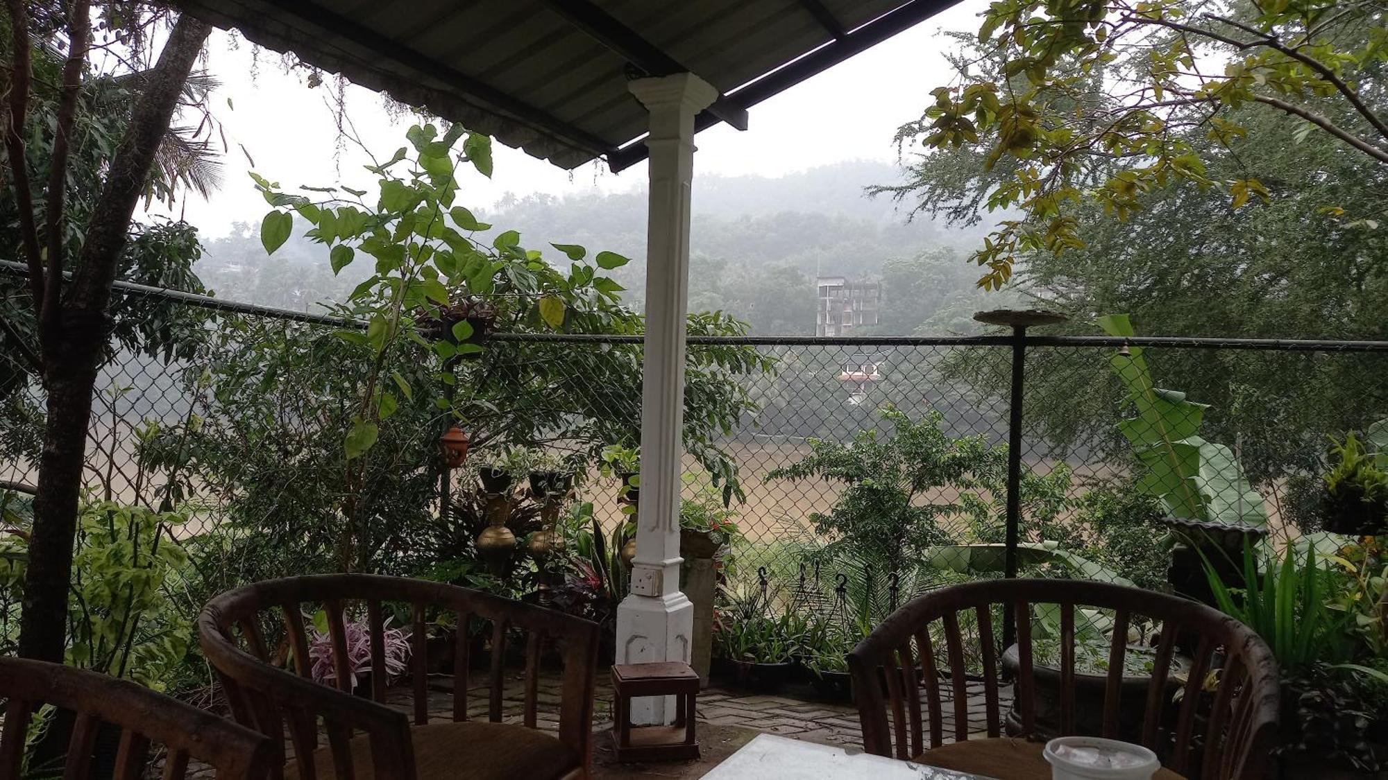 Mahaweli Shades Hotel แคนดี้ ภายนอก รูปภาพ