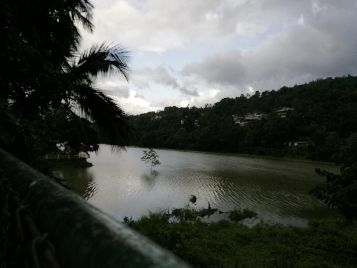 Mahaweli Shades Hotel แคนดี้ ภายนอก รูปภาพ