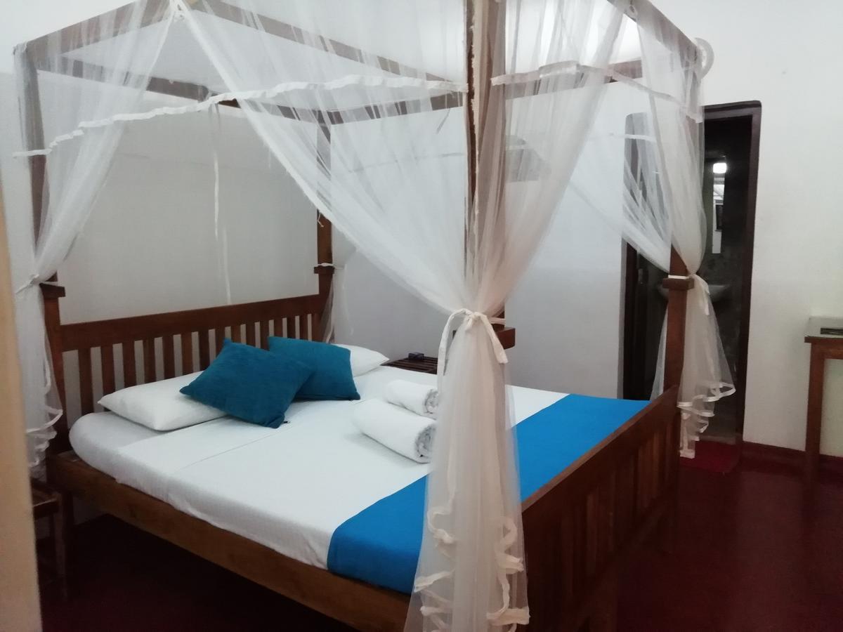 Mahaweli Shades Hotel แคนดี้ ภายนอก รูปภาพ
