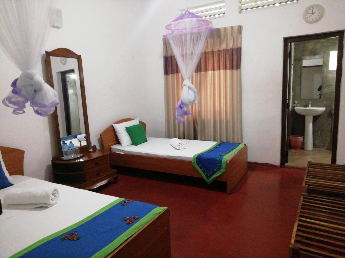 Mahaweli Shades Hotel แคนดี้ ภายนอก รูปภาพ